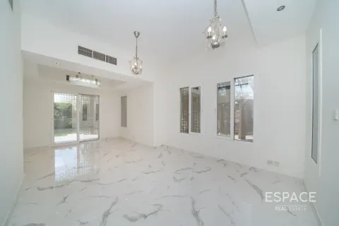 Townhouse in The Springs, Dubai, UAE 3 bedrooms, 209 sq.m. № 738094 - photo 2