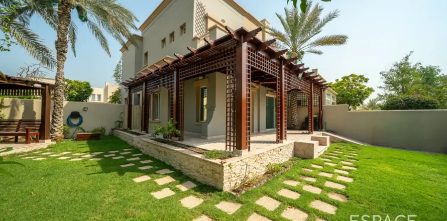 Townhouse in The Springs, Dubai, UAE 3 bedrooms, 209 sq.m. № 738094