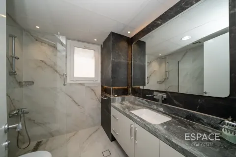 Townhouse in The Springs, Dubai, UAE 3 bedrooms, 209 sq.m. № 738094 - photo 10