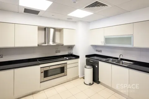آپارتمان برای اجاره در Palm Jumeirah، Dubai، امارات متحده عربی 3 خوابه ، 212 متر مربع ، شماره 738096 - تصویر 5