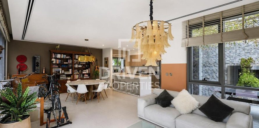 Villa a Dubai Hills Estate, Dubai, EAU 4 camere da letto, 455.6 mq. № 754156