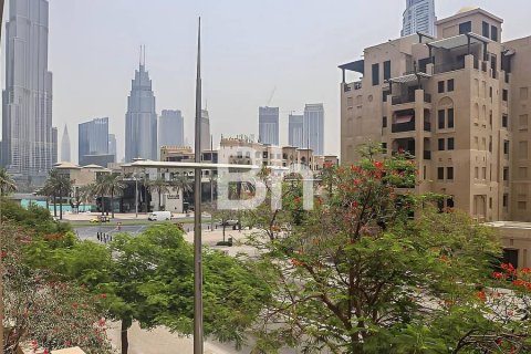 Huoneisto Downtown Dubai (Downtown Burj Dubai), Arabiemiraatit 2 makuuhuonetta, 135 m2 № 642715 - kuva 1