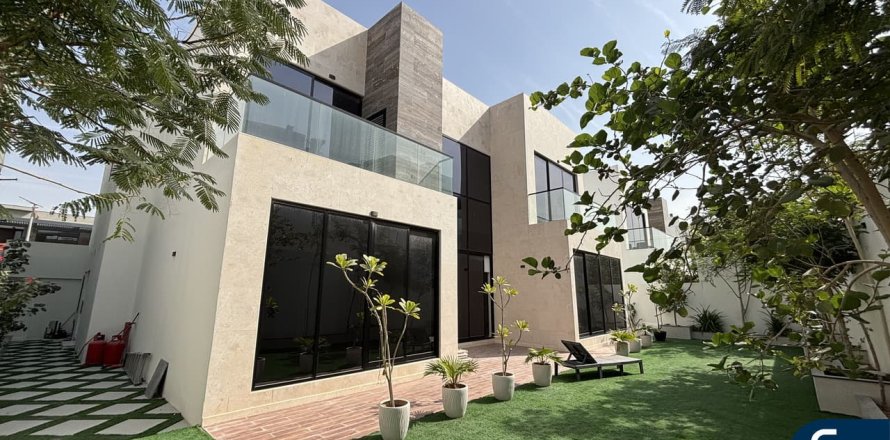 Vila di Al Furjan, Dubai, UAE 5 bilik tidur, 606 meter persegi № 688791