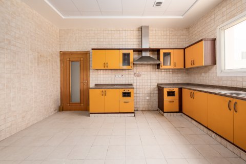 Huvila Umm Suqeim, Dubai, Arabiemiraatit 5 makuuhuonetta, 626.54 m2 № 750032 - kuva 12