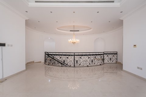 Huvila Umm Suqeim, Dubai, Arabiemiraatit 5 makuuhuonetta, 626.54 m2 № 750032 - kuva 4