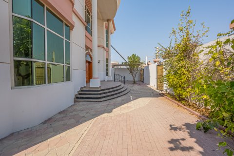 Huvila Umm Suqeim, Dubai, Arabiemiraatit 5 makuuhuonetta, 626.54 m2 № 750032 - kuva 22