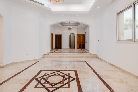 Huvila Umm Suqeim, Dubai, Arabiemiraatit 5 makuuhuonetta, 626.54 m2 № 750032 - kuva 10