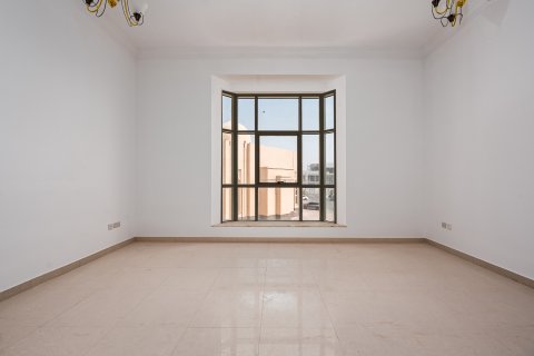 Huvila Umm Suqeim, Dubai, Arabiemiraatit 5 makuuhuonetta, 626.54 m2 № 750032 - kuva 5