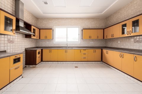 Huvila Umm Suqeim, Dubai, Arabiemiraatit 5 makuuhuonetta, 626.54 m2 № 750032 - kuva 11
