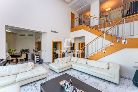 Ático en alquiler en Palm Jumeirah, Dubai, EAU 4 dormitorios, 449 m2 № 663962 - foto 1