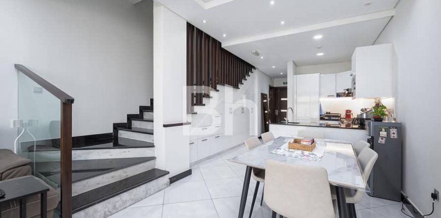 Таунхаус в Jumeirah Village Triangle, Дубай, ОАЕ 2 спальні, 127м2 № 643628