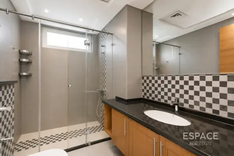 Vila u Jumeirah Park, Dubai, UAE 4 spavaćih soba, 455 m2 Br. 738108 - fotografija 7