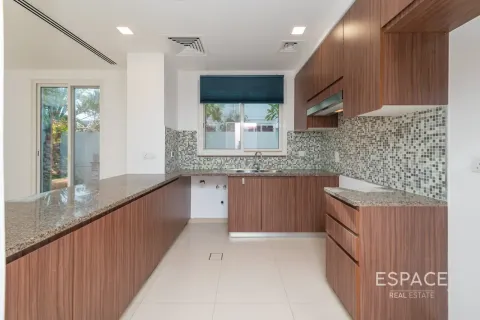 Вилла Мудон, Дубай, БАӘ-да 4 жатын бөлмелер, 251 м² № 738110 - фото 10