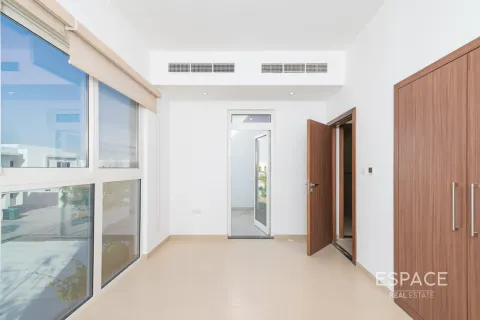 Вилла Мудон, Дубай, БАӘ-да 4 жатын бөлмелер, 251 м² № 738110 - фото 8