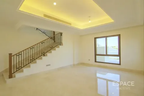 Willa do wynajęcia w Arabian Ranches, Dubai, ZEA 4 sypialnie, 319 mkw., nr 738104 - zdjęcie 2