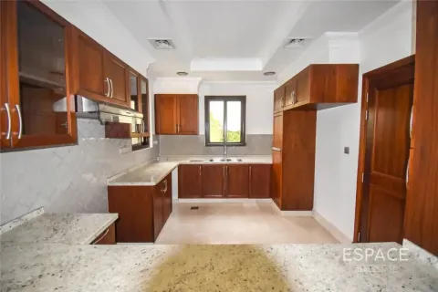 Willa do wynajęcia w Arabian Ranches, Dubai, ZEA 4 sypialnie, 319 mkw., nr 738104 - zdjęcie 4