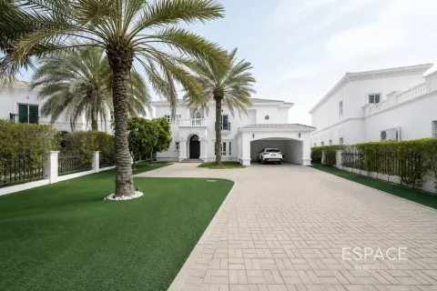 Vila u gradu Jumeirah Islands, Dubai, UAE 4 spavaće sobe, 491 m2 Br. 738109