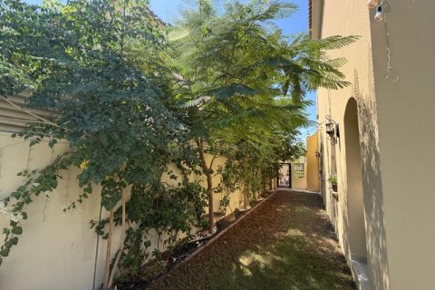 Villa à louer à Dubai Land, Dubai, EAU 3 chambres, 325 m2 № 726927 - photo 4