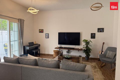Vilă de închiriat în Dubai, EAU 3 dormitoare, 255 mp. №764105 - poză 3