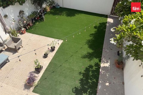 Vilă de închiriat în Dubai, EAU 3 dormitoare, 255 mp. №764105 - poză 5