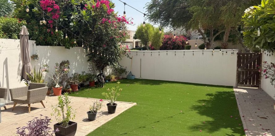 Vilă în Dubai, EAU 3 dormitoare, 255 mp.  №764105