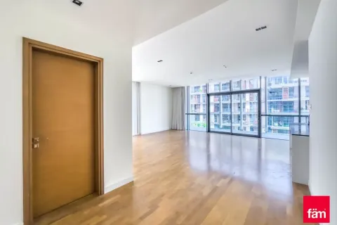 Huoneisto City Walk, Dubai, Arabiemiraatit 3 makuuhuonetta, 204 m2 № 764102 - kuva 4