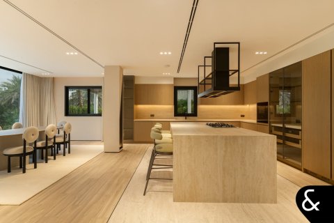 Villa in Jumeirah Islands, Dubai, UAE 4 bedrooms, 511 sq.m. № 671176 - photo 12