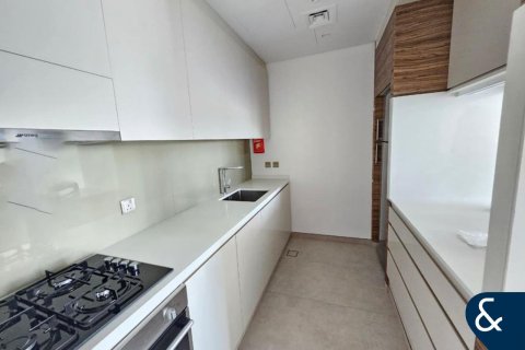 Jumeirah Lake Towers, Dubai, UAE의 임대용 아파트 침실 2개, 135제곱미터 번호 671366 - 사진 13