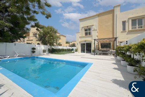Villa in The Springs, Dubai, UAE 4 bedrooms, 223 sq.m. № 671175 - photo 1