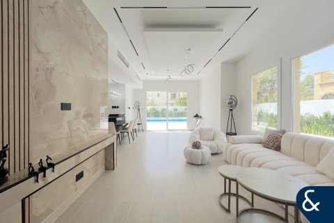 Villa in The Springs, Dubai, UAE 4 bedrooms, 223 sq.m. № 671175 - photo 8