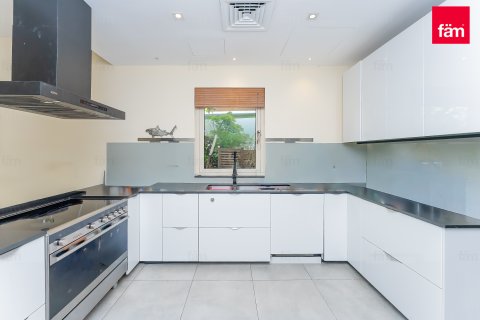 Villa in Dubai, UAE 3 bedrooms, 762.3 sq.m. № 708156 - photo 21