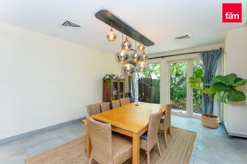 Villa in Dubai, UAE 3 bedrooms, 762.3 sq.m. № 708156 - photo 9
