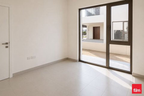 Dubai, संयुक्त अरब अमीरात में विला, 4 बेडरूम, 258.7 वर्ग मीटर, संख्या 720962 - फ़ोटो 3