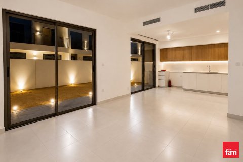 וילה ב Dubai, איחוד האמירויות 4 חדרי שינה, 258.7 מ