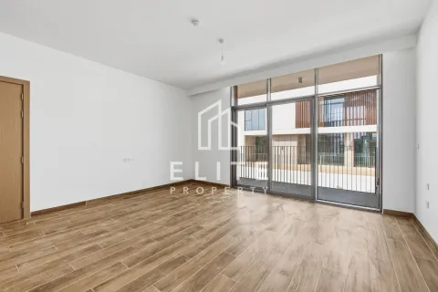 Al Furjan, Dubai, UAE의 임대용 빌라 침실 5개, 675제곱미터 번호 754736 - 사진 28