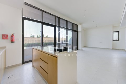 Al Furjan, Dubai, UAE의 임대용 빌라 침실 5개, 675제곱미터 번호 754736 - 사진 3
