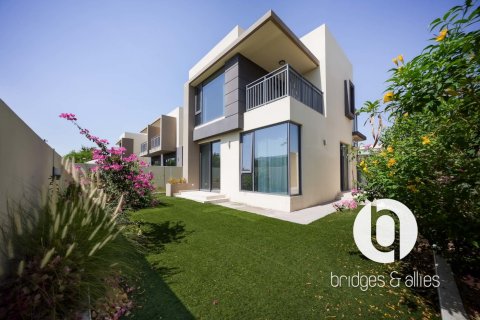 Vila di Dubai Hills Estate, UAE 4 bilik tidur, 394 meter persegi № 711322