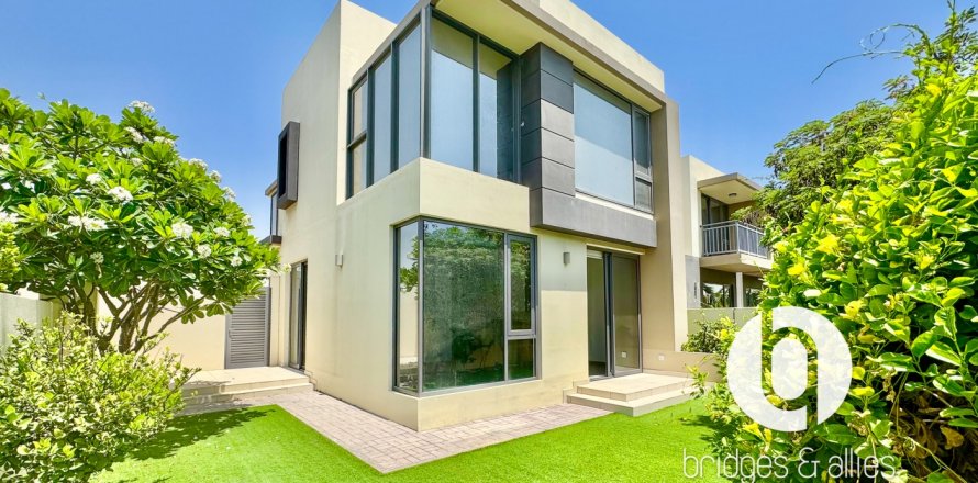 Villa a Dubai Hills Estate, Dubai, EAU 4 camere da letto, 294 mq. № 711323