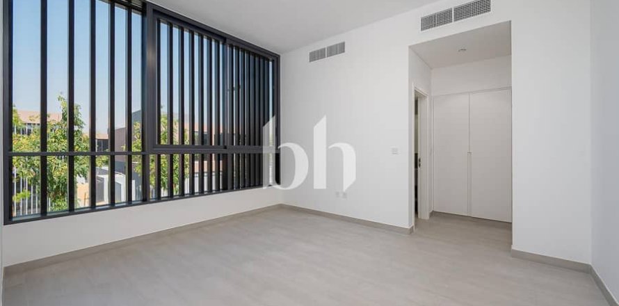 וילה ב Tilal City, Sharjah, איחוד האמירויות 5 חדרי שינה, 575 מ"ר מספר 642867