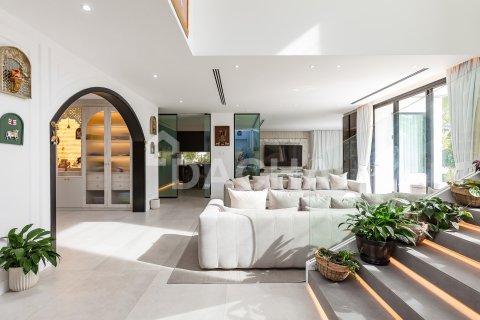 Villa til salg i Jumeirah Islands, Dubai, UAE 5 soveværelser, 557 kvm № 706610 - foto 6