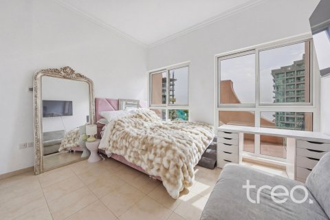Apartmen di Dubai Sports City, UAE 2 bilik tidur, 126.63 meter persegi № 733384 - foto 6