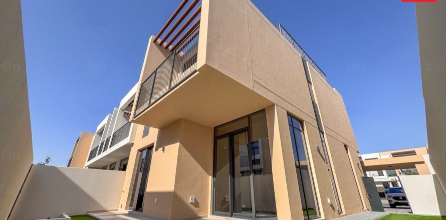 Villa en Dubai, EAU 4 dormitorios, 231 m² № 686218