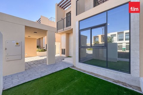 Villa en alquiler en Dubai, EAU 4 dormitorios, 231 m2 № 686218 - foto 3