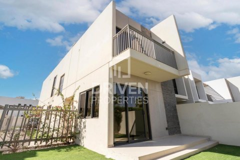 Townhouse sa Dubai, UAE 3 silid-tulugan, 225.48 sq.m. № 744648