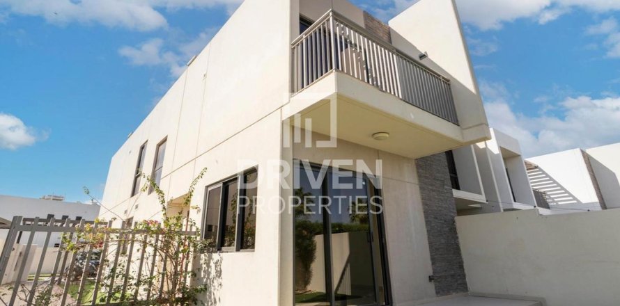 Townhouse i Dubai, UAE 3 soveværelser, 225.48 kvm № 744648