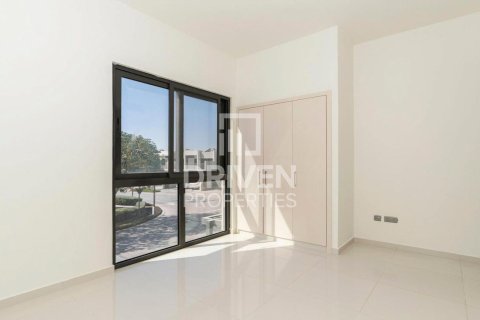 Townhouse til salg i Dubai, UAE 3 soveværelser, 225.48 kvm № 744648 - foto 5