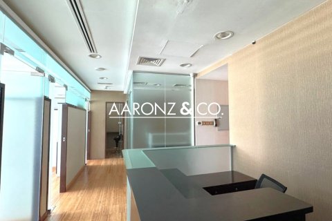 Office til leje i Business Bay, Dubai, UAE 89.5 kvm № 670519 - foto 1