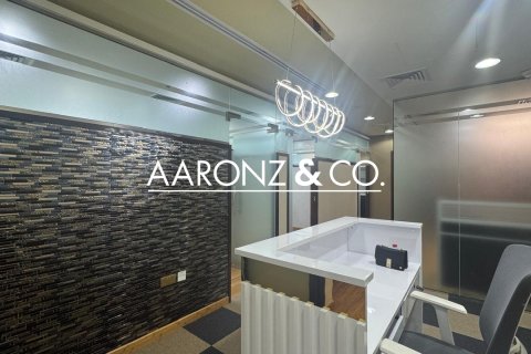 Снять в аренду офис в Бизнес-Бэй, Дубай, ОАЭ 89м2, № 670519 - фото 9