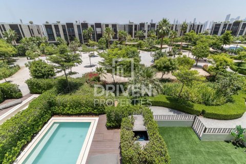 Kaupunkipientalo Jumeirah, Dubai, Arabiemiraatit 4 makuuhuonetta, 416 m2 № 653028 - kuva 28