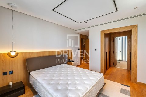 Kaupunkipientalo Jumeirah, Dubai, Arabiemiraatit 4 makuuhuonetta, 416 m2 № 653028 - kuva 16